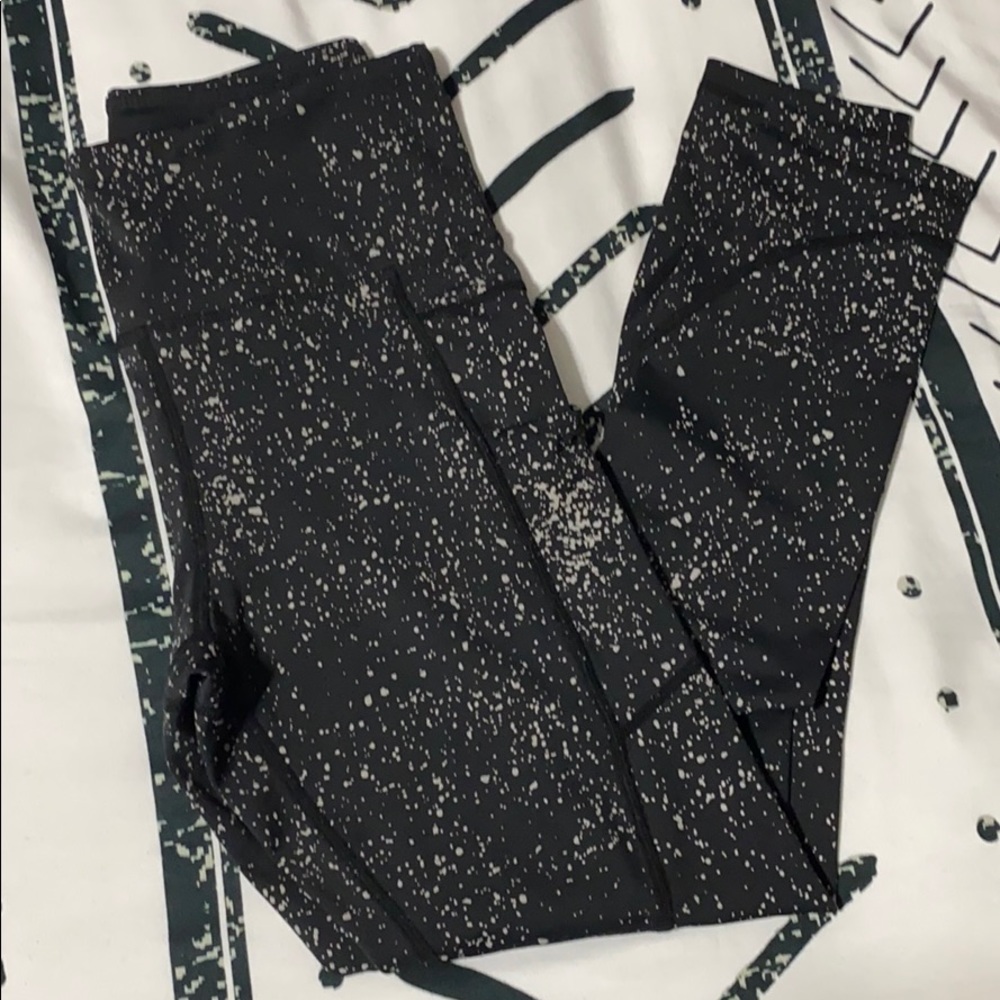 Zyia Reflective Light N Tight